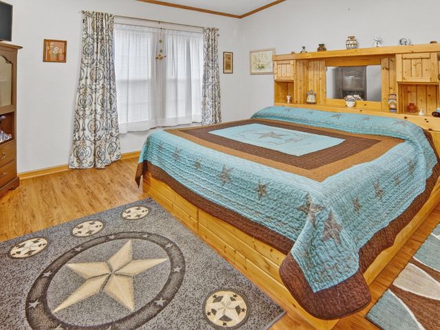 1170 Darrel Avenue, Glen Rose, TX 76043