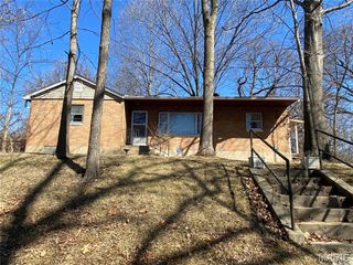 371 Adrian Drive, St Louis, MO 63137