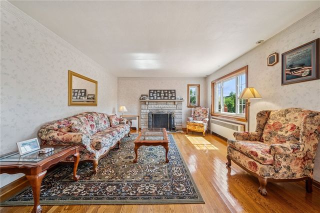 610 Cooper Rd, Monroeville, PA 15146