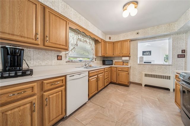 610 Cooper Rd, Monroeville, PA 15146