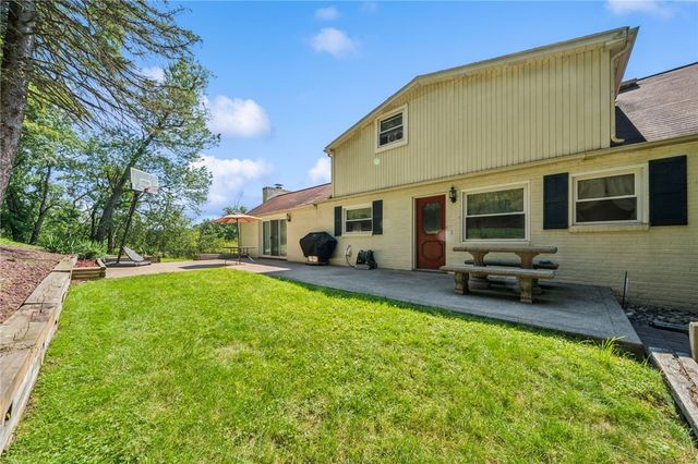 610 Cooper Rd, Monroeville, PA 15146