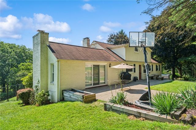 610 Cooper Rd, Monroeville, PA 15146