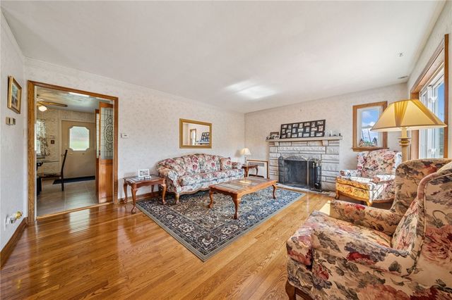 610 Cooper Rd, Monroeville, PA 15146