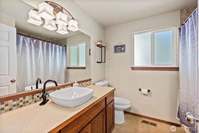 8903 128th Street E, Puyallup, WA 98373