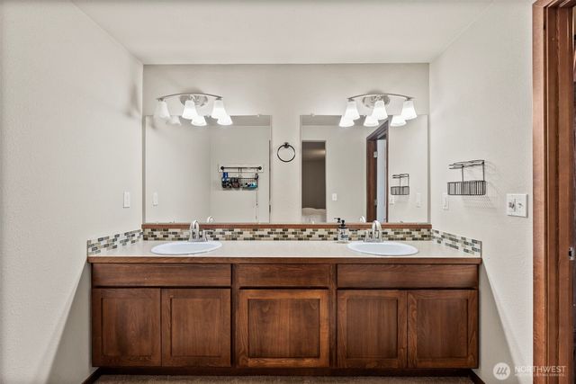 8903 128th Street E, Puyallup, WA 98373