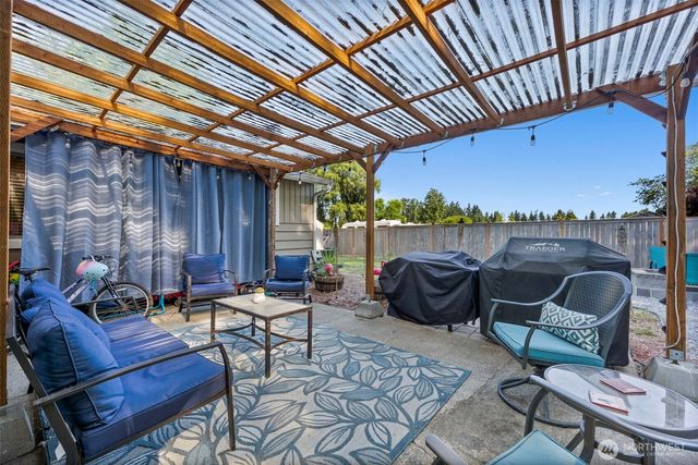 8903 128th Street E, Puyallup, WA 98373