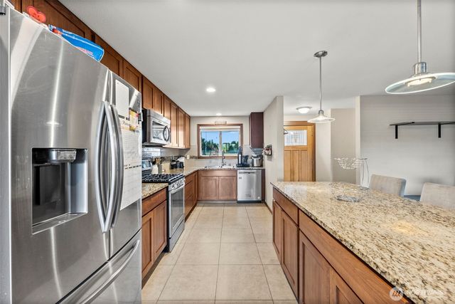 8903 128th Street E, Puyallup, WA 98373