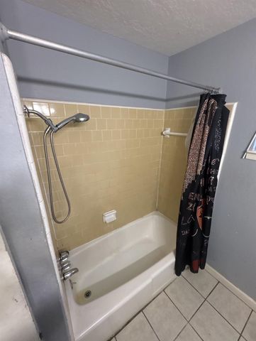 305 N Linden Drive N, Texas City, TX 77591