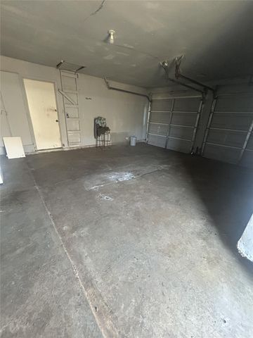 305 N Linden Drive N, Texas City, TX 77591