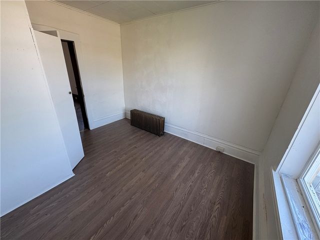 516 3rd St, California, PA 15419