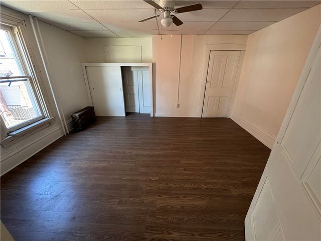 516 3rd St, California, PA 15419