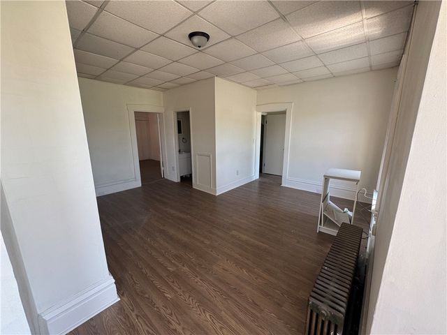 516 3rd St, California, PA 15419
