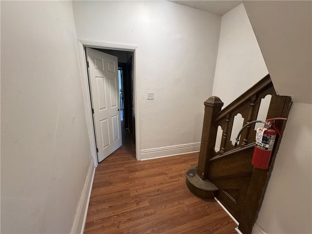 516 3rd St, California, PA 15419