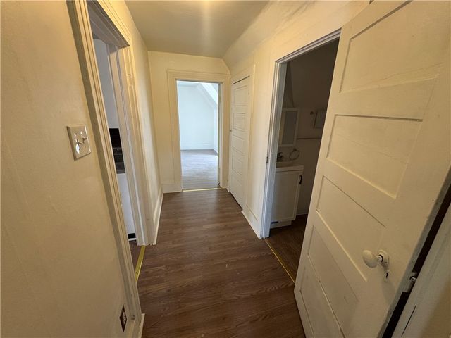 516 3rd St, California, PA 15419