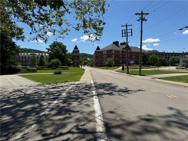 516 3rd St, California, PA 15419