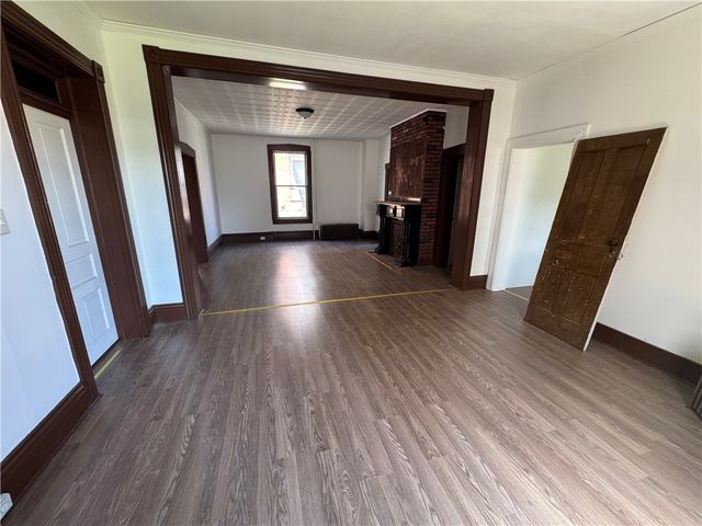 516 3rd St, California, PA 15419