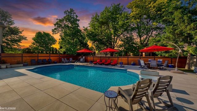 43421 Brooks Drive, Clinton Twp, MI 48038