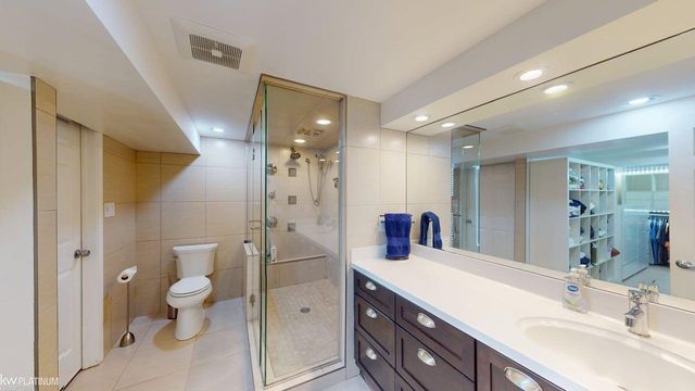43421 Brooks Drive, Clinton Twp, MI 48038