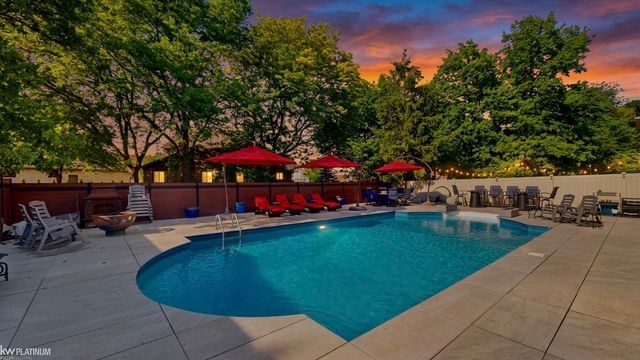 43421 Brooks Drive, Clinton Twp, MI 48038