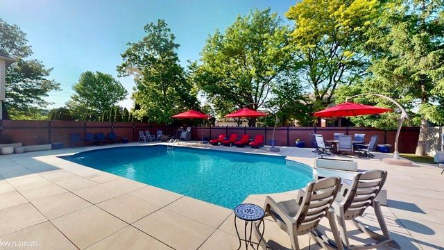 43421 Brooks Drive, Clinton Twp, MI 48038