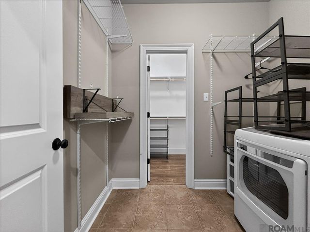 39320 St Charles Ave, Gonzales, LA 70737