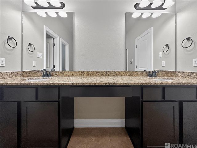 39320 St Charles Ave, Gonzales, LA 70737