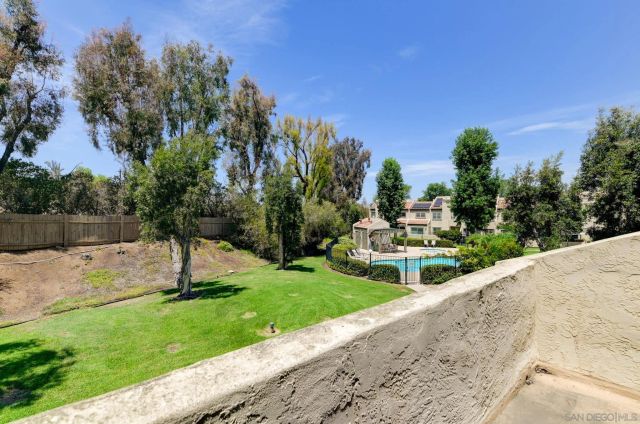 1036 Long Shadow Ct, El Cajon, CA 92019