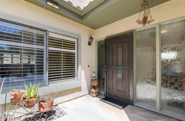 1036 Long Shadow Ct, El Cajon, CA 92019