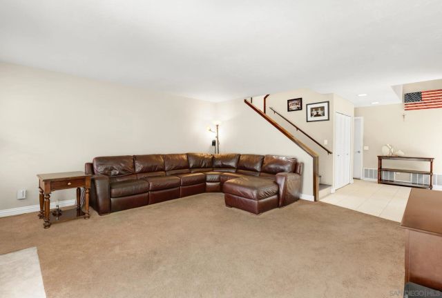 1036 Long Shadow Ct, El Cajon, CA 92019