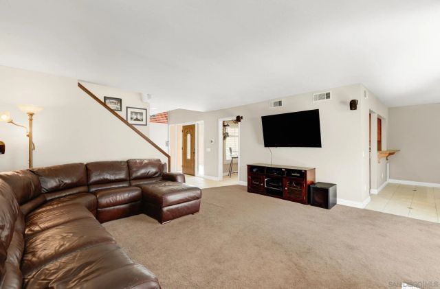 1036 Long Shadow Ct, El Cajon, CA 92019