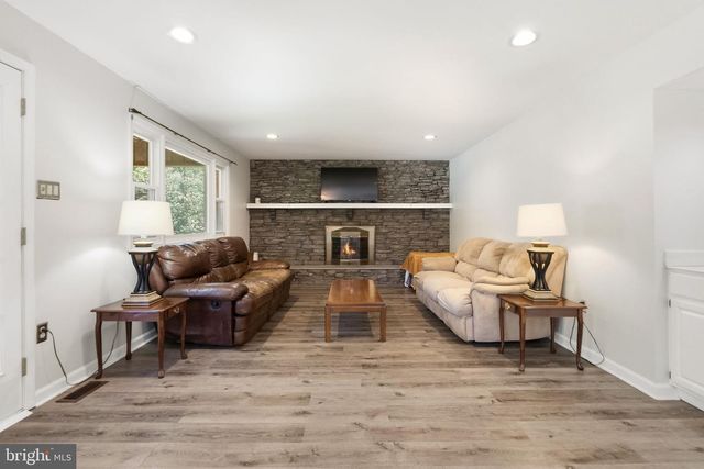 605 WYNDRISE DR, Blue Bell, PA 19422