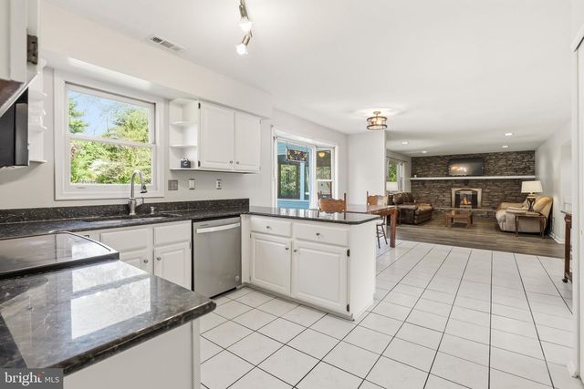 605 WYNDRISE DR, Blue Bell, PA 19422