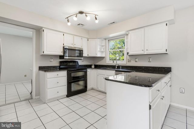 605 WYNDRISE DR, Blue Bell, PA 19422