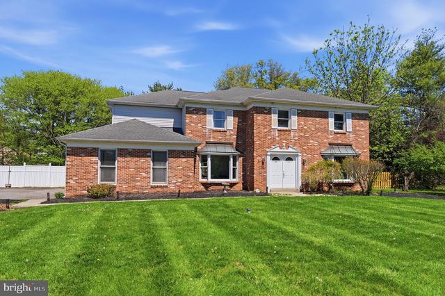 605 WYNDRISE DR, Blue Bell, PA 19422
