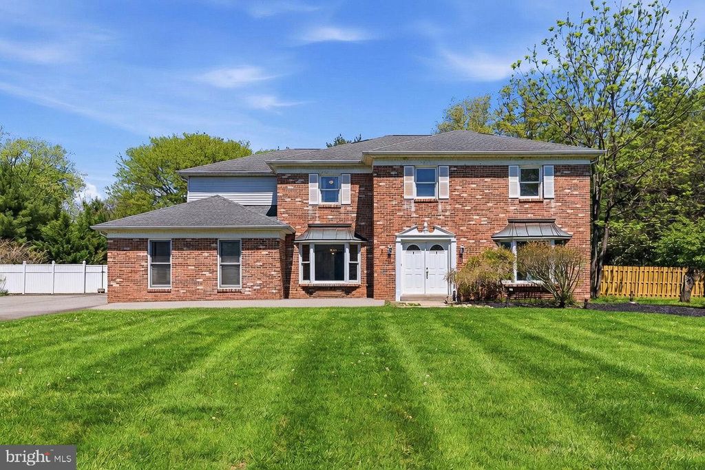 605 WYNDRISE DR, Blue Bell, PA 19422