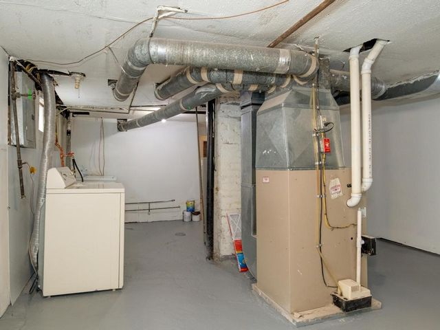 229 Spaulding St, Aliquippa, PA 15001