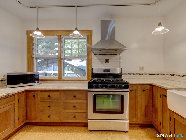 64 Chestnut Street, Windham, CT 06226