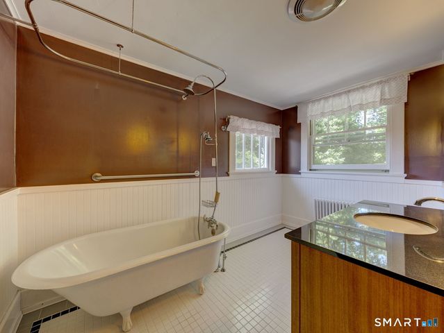 64 Chestnut Street, Windham, CT 06226