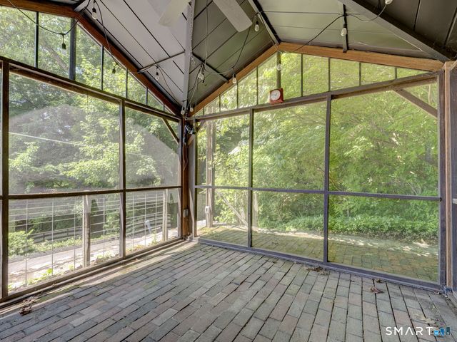 64 Chestnut Street, Windham, CT 06226