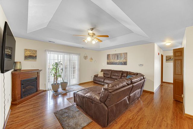 2007 W 75th Place 31, Merrillville, IN 46410