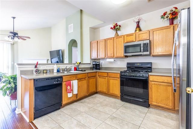 806 Hartstone Court, Fairburn, GA 30213