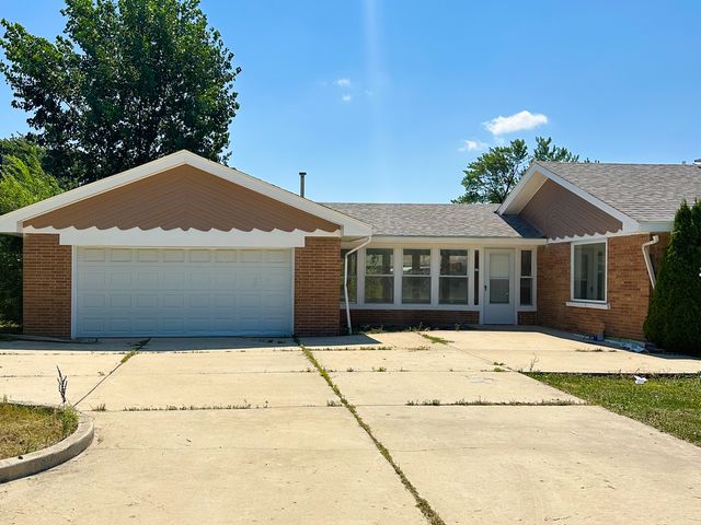 9405 S 76th Court, Hickory Hills, IL 60457