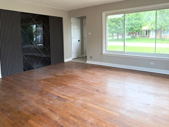9405 S 76th Court, Hickory Hills, IL 60457