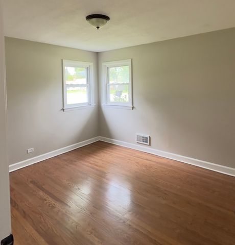 9405 S 76th Court, Hickory Hills, IL 60457