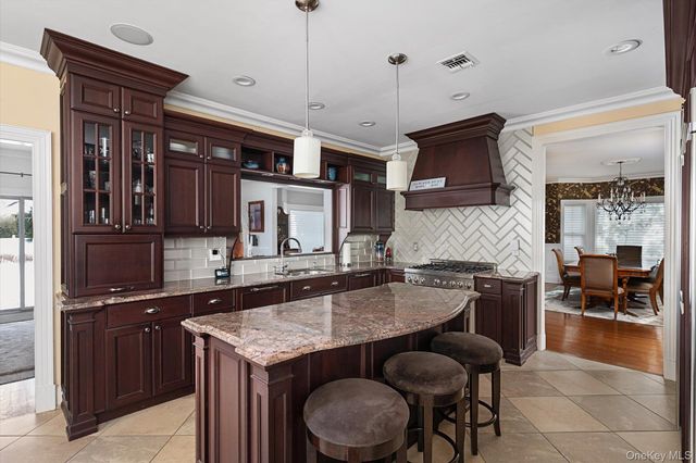 104 Brandywine Lane, Melville, NY 11747