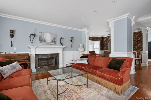 104 Brandywine Lane, Melville, NY 11747