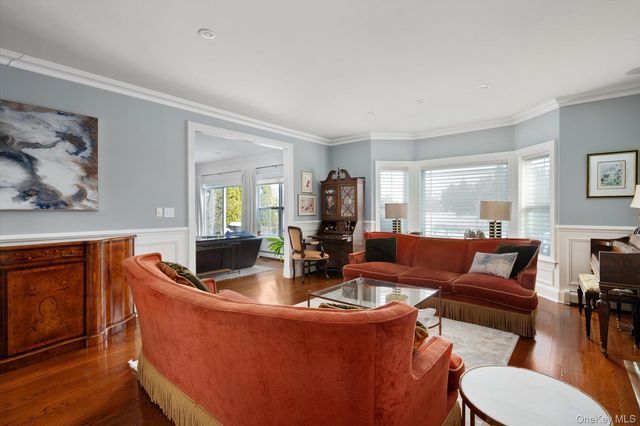 104 Brandywine Lane, Melville, NY 11747