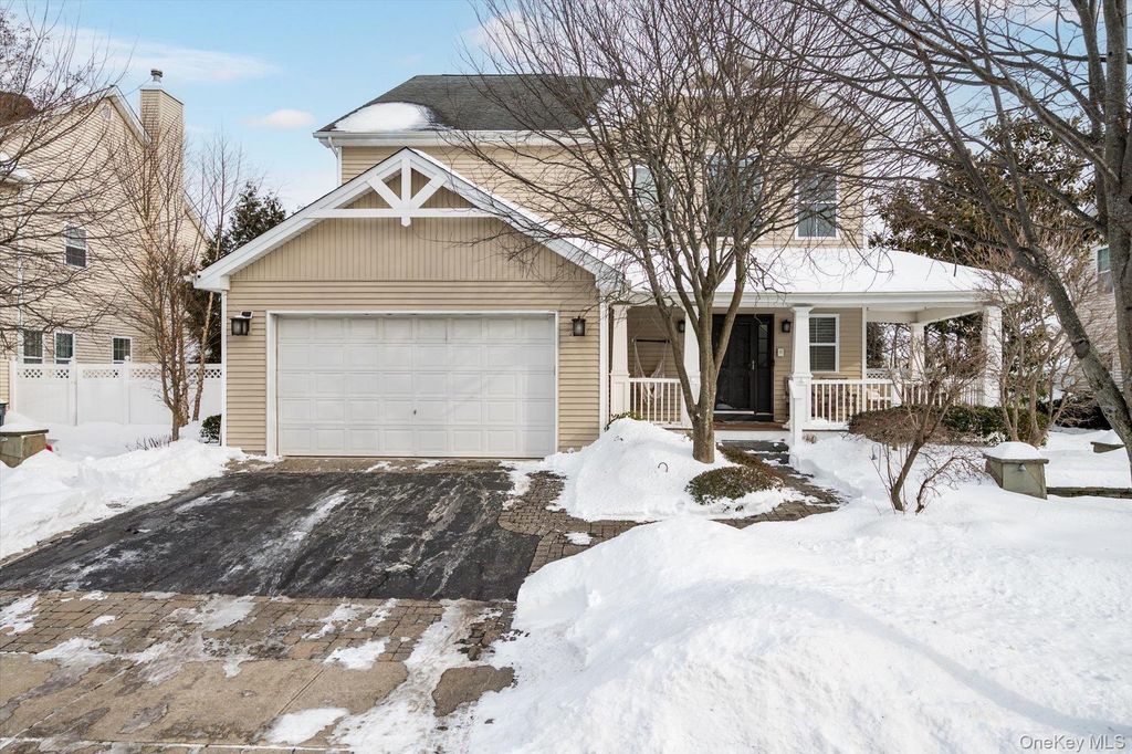 104 Brandywine Lane, Melville, NY 11747