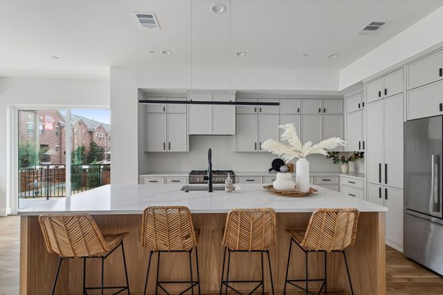 4330 Dickason Avenue 101, Dallas, TX 75219