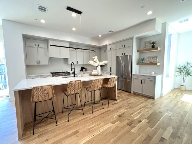 4330 Dickason Avenue 101, Dallas, TX 75219